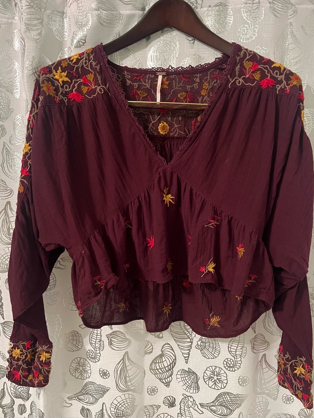 Free People Croped Blouse Top Women’s Burgundy Floral Embroidered Long Sleeve